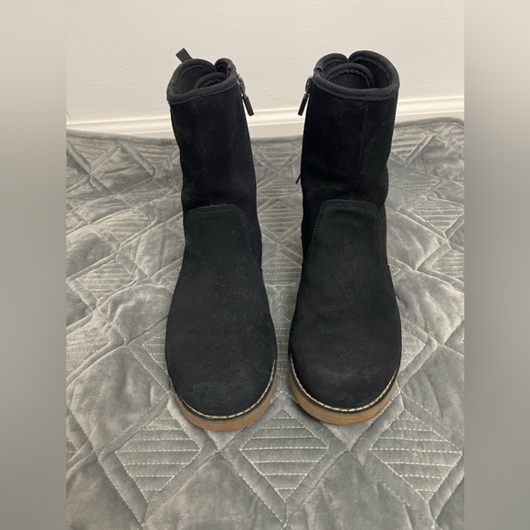 UGG Black Suede Lace Up Back Boot Size 6 - Picture 3 of 12